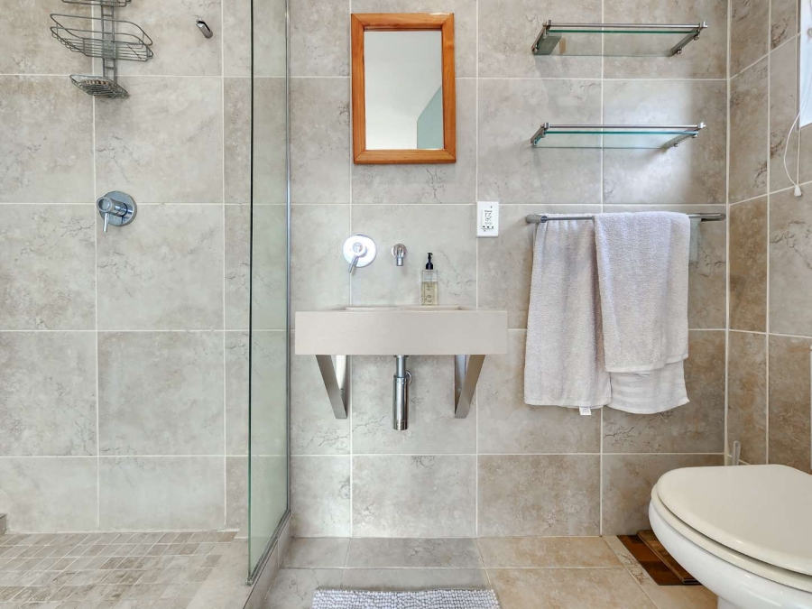 2 Bedroom Property for Sale in Sea Point Western Cape